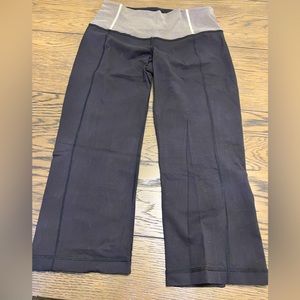 Strait cropped leggings with slots in back of legs. Size8